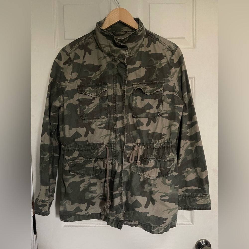 Old Navy Army Green Camo Lightweight Cinched Jacket - Picture 5 of 7